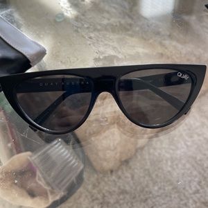 Quay black runaway sunglasses